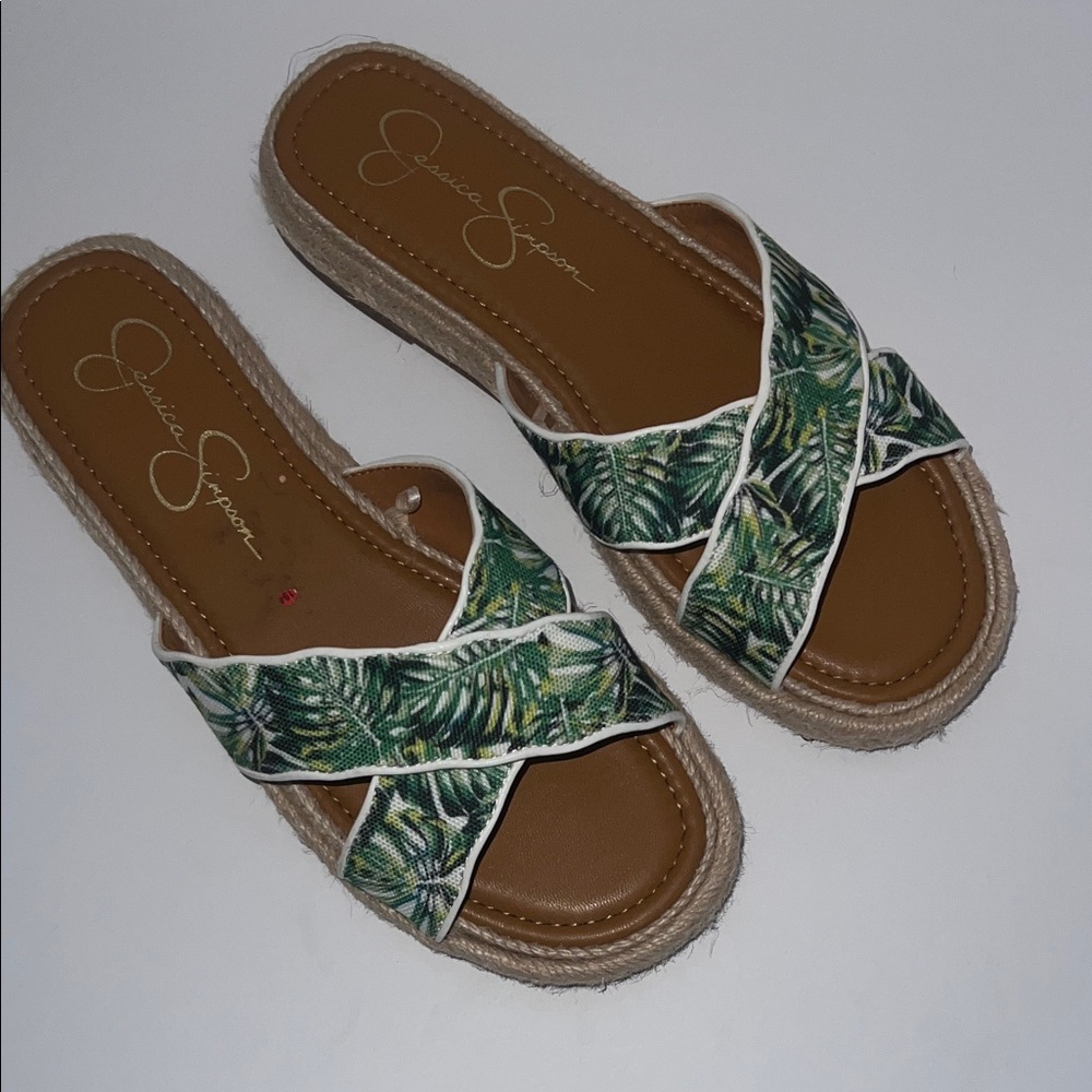 Jessica Simpson Tropical Leaf Print‎ Sandals